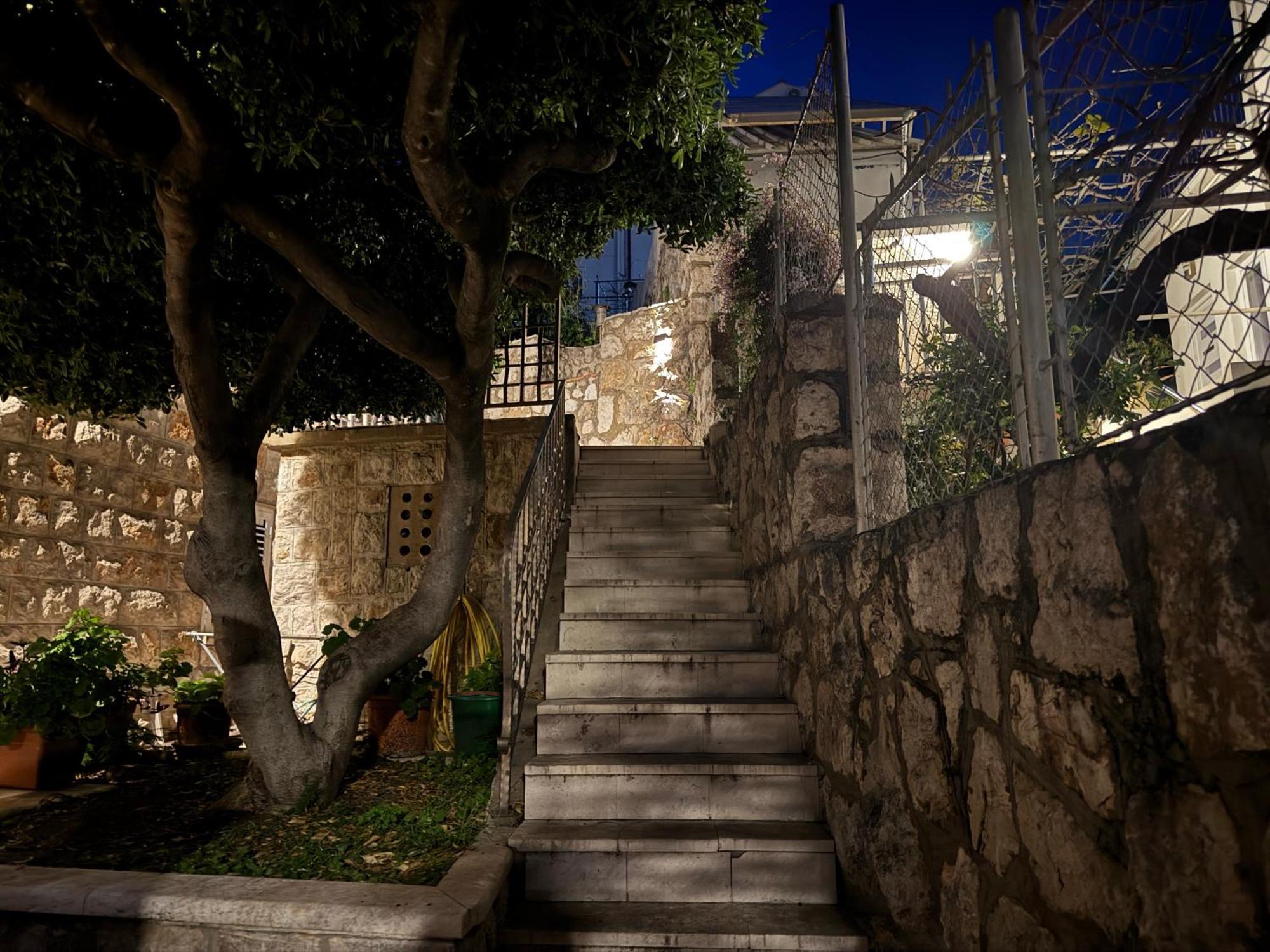 Cosy Apartment Close To Lapad Promenade And Beach Dubrovnik Bagian luar foto